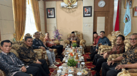 Tim Tenaga Ahli Gubernur Diskusi Rabuan Roadshow (DRR) di Kota Sungai Penuh. Kamis, (21/5).