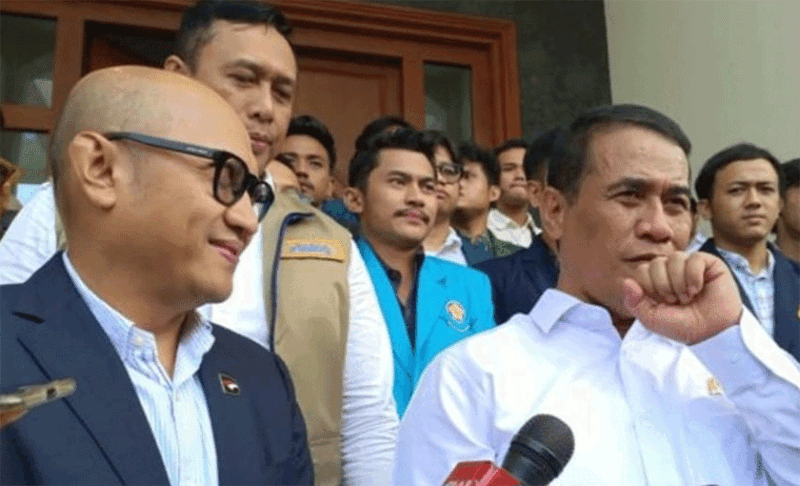 Amran Sulaiman Menteri Pertanian/Kepala Bapenas berdialog dengan 100 Badang Eksekutif Mahasiswa (BEM)-(Foto:Istimewa)
