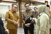 Wali Kota Sungai Penuh, Alfin, SH menerima kunjungan silaturahmi Anggota DPD RI bersama Kepala OJK Provinsi Jambi di ruang kerja Wali Kota, Selasa (5/5).