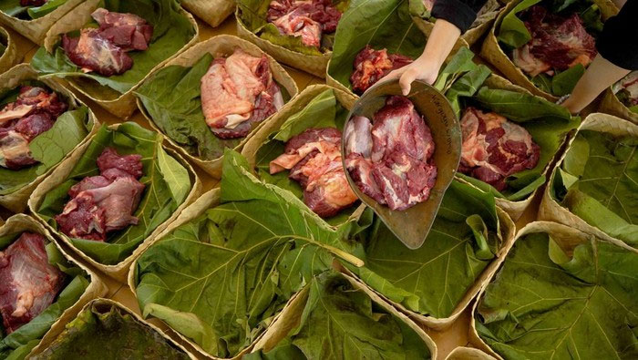 Foto ilustrasi bungkus daging kurban: (ANTARA FOTO/Hendra Nurdiyansyah)
