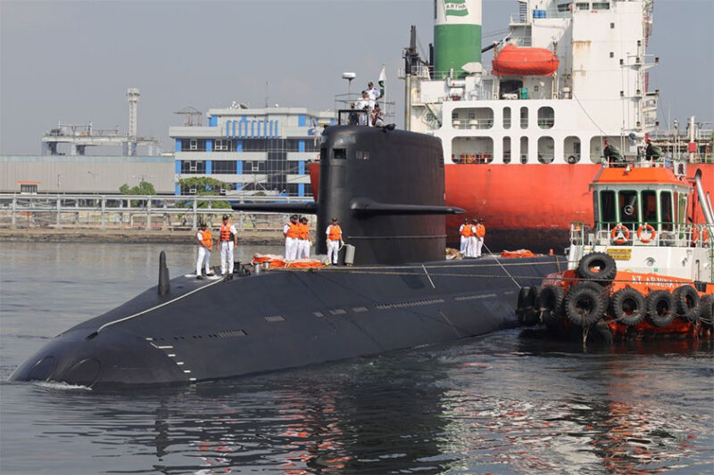 Sebanyak tiga kapal perang Angkatan Laut Pakistan bersandar di Dermaga IKT ex-Presiden, Tanjung Priok, Jakarta Utara, Selasa (19/5/2026). (DOK. Koderal III)

Sumber: https://nasional.kompas.com/read/2026/05/21/09241301/tiga-kapal-perang-pakistan-bersandar-di-tanjung-priok-ada-apa.