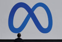 Ilustrasi logo Meta, nama baru induk Facebook, WhatsApp, dan Instagram.(Reuters/ Carlos Barria)