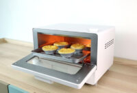 Ilustrasi oven toaster, toaster oven. Mencabut peralatan dapur dari stopkontak bisa menghemat listrik.(SHUTTERSTOCK/ENJOY THE LIFE)
