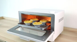 Ilustrasi oven toaster, toaster oven. Mencabut peralatan dapur dari stopkontak bisa menghemat listrik.(SHUTTERSTOCK/ENJOY THE LIFE)
