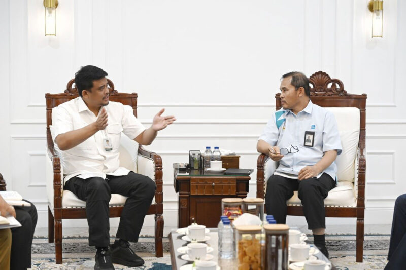Gubernur Sumatera Utara (Sumut) Bobby Afif Nasution menerima audiensi GM. PLN Unit Induk Distribusi (UID) Wilayah Sumut di Ruang Kerja Gubernur Jalan Diponegoro Nomor 31 Medan, Selasa (26/5/2026).(Dok Pemprov Sumut )