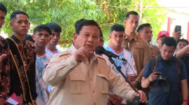 Presiden Prabowo Subianto saat melakukan kunjungan di Pulau Miangas, Sabtu (9/5/2026).(Dok. YouTube Sekretariat Presiden)
