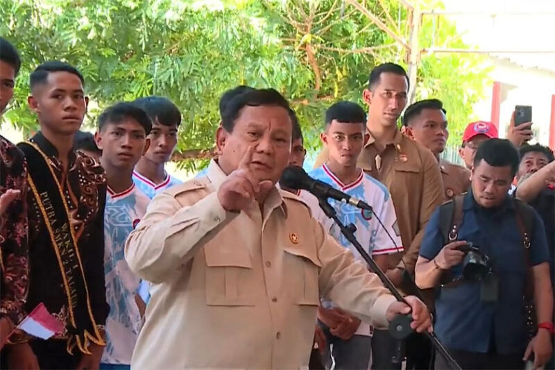 Presiden Prabowo Subianto saat melakukan kunjungan di Pulau Miangas, Sabtu (9/5/2026).(Dok. YouTube Sekretariat Presiden)
