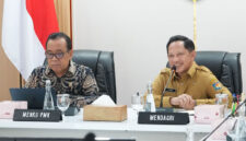 Ketua Satuan Tugas Percepatan Rehabilitasi dan Rekonstruksi (Satgas PRR) Muhammad Tito Karnavian memaparkan sektor prioritas dalam rencana induk pemulihan pascabencana di Aceh, Sumatera Utara, dan Sumatera Barat hingga 2028.(Dok. Kemendagri)