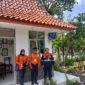 Penjaga perlintasan kereta di Wilayah Daerah Operasi 4 Semarang, Jawa Tengah. (Dok. KAI Daop 4 Semarang)