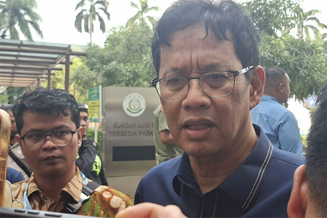 Menteri Keuangan Purbaya Yudhi Sadewa kepada awak media di Kejagung, Jakarta pada Rabu (13/5/2026).(KOMPAS.com/DEBRINATA RIZKY)
