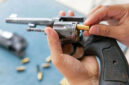 Ilustrasi pistol.(GETTY IMAGES via BBC INDONESIA)
