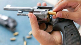 Ilustrasi pistol.(GETTY IMAGES via BBC INDONESIA)
