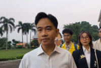 Wakil Presiden Gibran Rakabuming Raka memberikan keterangan pers di Pangkalan Udara Halim Perdanakusuma, Jakarta, Kamis (18/6/2026), sebelum kunjungan kerja ke Nusa Tenggara Timur, Gorontalo, dan Papua.
