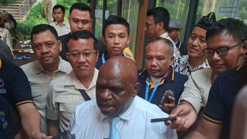 Menteri Hak Asasi Manusia (HAM) Natalius Pigai sebut siaran langsung terhadap proses persidangan yang belum berkekuatan hukum tetap atau inkrah dapat dikategorikan sebagai pelanggaran(KOMPAS.com/NICHOLAS RYAN ADITYA)