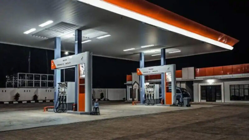  Ilustrasi SPBU. PT Pertamina (Persero) secara resmi kembali melakukan penyesuaian berkala terhadap harga bahan bakar minyak (BBM) nonsubsidi yang berlaku efektif mulai 1 Juni 2026.  