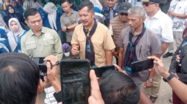 Bupati Kerinci Monadi memaparkan pembangunan dan renovasi RSUD Kerinci resmi dimulai setelah serah terima lahan. Pengerjaan ini dengan target penyelesaian selama 210 hari untuk meningkatkan kualitas layanan kesehatan masyarakat.