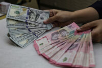 Ilustrasi nilai tukar rupiah. Nilai tukar rupiah kembali tertekan hingga menyentuh kisaran Rp 17.600 per dollar AS. Jika rupiah terus melemah hingga Rp 20.000 per dollar AS, ekonom menilai tekanan terhadap ekonomi domestik bisa semakin berat. (ANTARA FOTO/Darryl Ramadhan)
