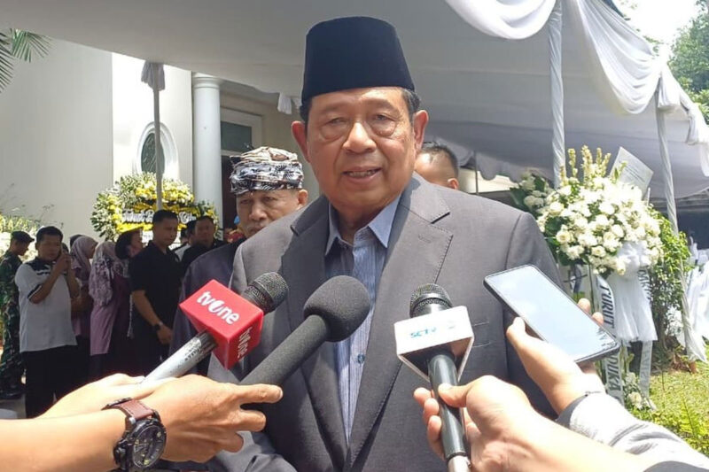 Presiden ke-6 RI Susilo Bambang Yudhoyono (SBY). Presiden ke-6 Susilo Bambang Yudhoyono (SBY) mengatakan, penguatan mata uang rupiah dan IHSG dalam 2 hari terakhir menjadi pertanda baik.(KOMPAS.COM/SYAKIRUN NI'AM )