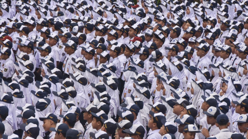 Ilustrasi siswa SMP. (ANTARA FOTO/Adeng Bustomi)