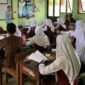 Kabar baik bagi para pelajar penerima bantuan pendidikan. Pemerintah mulai menyalurkan bantuan sosial Program Indonesia Pintar (PIP) Termin 2 pada Juni 2026. 
