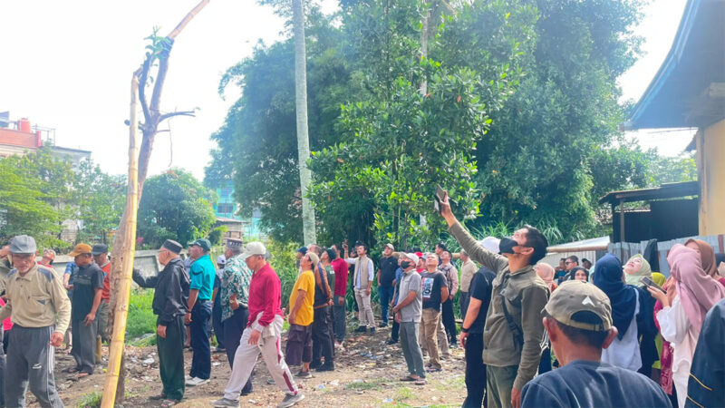 masyarakat luhah rio mendiho mendirikan tiang karamentang