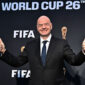 Presiden FIFA Gianni Infantino saat tiba untuk peluncuran kampanye Piala Dunia 2026 #WeAre26 di Los Angeles, Negara Bagian California, 17 Mei 2023.(AFP/FREDERIC J BROWN)