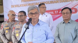 Ketua KPK, Setyo Budiyanto saat memberikan keterangan kepada awak media di Kota Jayapura/ Findi Rakmeni. (KOMPAS.com/FINDI RAKMENI)