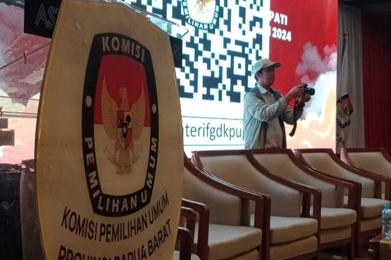 Logo KPU Papua Barat(Adlu Raharusun/KOMPAS.com)