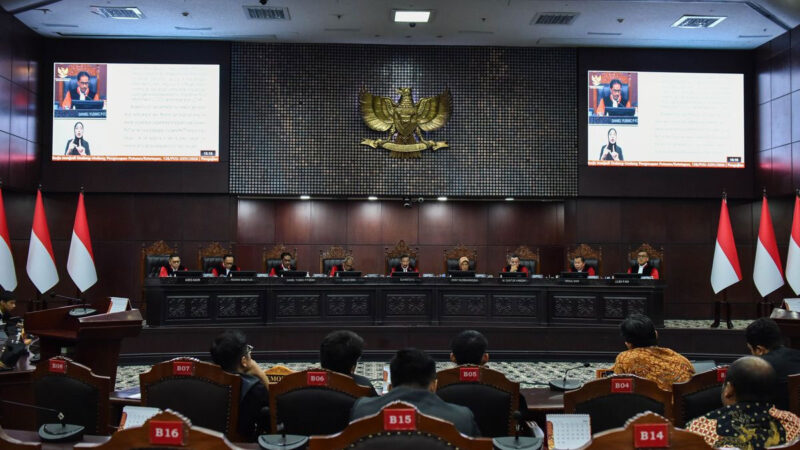 Mahkamah Konstitusi (MK) mulai memeriksa permohonan uji formil Undang-Undang Nomor 5 Tahun 2026 tentang Polri (UU Polri) yang mempersoalkan proses pembentukannya.(ANTARA FOTO/Fakhri Hermansyah)
