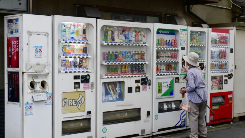 Ilustrasi vending machine di Jepang.(Dok. Unsplash/catrina farrell)
