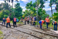 Perkuat Keselamatan Perjalanan Kereta Api, KAI Divre II Sumbar Tuntaskan Program Nasional Penutupan 35 Perlintasan Liar()

