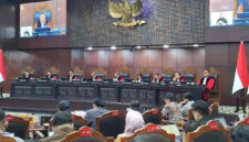Tiga kepala sekolah dihadirkan sebagai saksi oleh pemerintah dalam sidang uji materi terkait penggunaan anggaran pendidikan untuk program Makan Bergizi Gratis (MBG) di Mahkamah Konstitusi (MK), Rabu (1/7/2026).