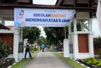 gerbang sekolah rakyat jambi