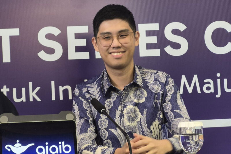 CEO Ajaib Anderson Sumarli dalam konfersi pers di Gedung Bursa Efek Indonesia Jakarta, Senin (31/8/2026). (KOMPAS.com/ SHINTA DWI AYU)
