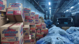 Kapal ADRI-XCII mengangkut sejumlah bantuan perlatan dan logistik untuk korban gempa di NTT. (KOMPAS.com/Febrianto Adi Saputro)(Febrianto Adi Saputro)
