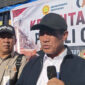 Menteri Pertanian, Amran Sulaiman membawa bantuan pangan ke posko pengungsian Barangkolong, Kecamatan Reok, Kabupaten Manggarai, Rabu (19/8/2026)(KOMPAS.com/APOLONIA INERU BAHALI)
