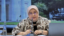 Direktur Perlindungan Warga Negara Indonesia (PWNI) Kementerian Luar Negeri (Kemlu) RI, Heni Hamidah saat konferensi pers di Kantor Kemenlu, Jakarta Pusat, Kamis (13/8/2026).(KOMPAS.com/FIRDA JANATI)