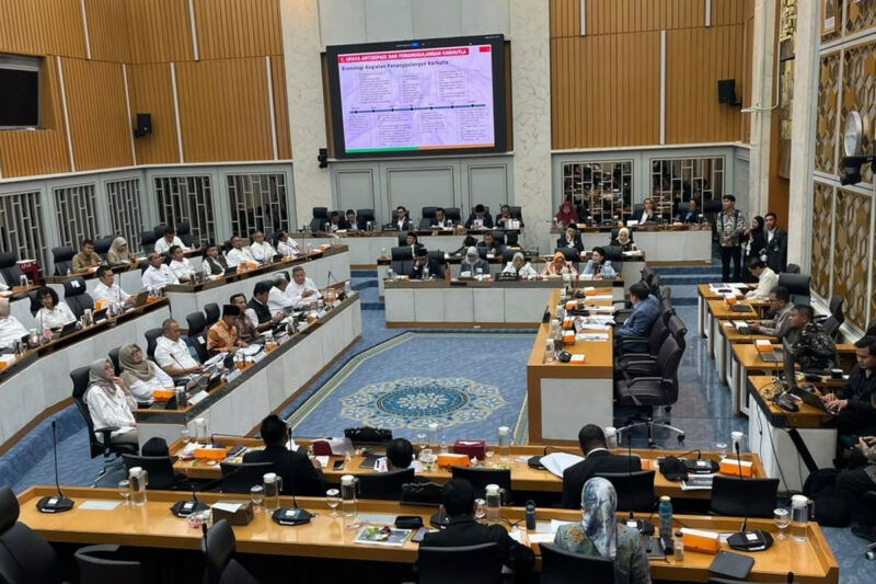 Rapat Komisi IV DPR bersama Menhut Raja Juli Antoni di Gedung DPR, Senayan, Jakarta, Selasa (18/8/2026). (KOMPAS.com/ADHYASTA DIRGANTARA)

