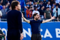 Ekspresi Cesc Fabregas dalam laga pekan ke-35 Liga Italia 2025-2026 Como vs Napoli di Stadion Giuseppe Sinigaglia, Sabtu (2/5/2026). (AFP/PIERO CRUCIATTI)
