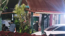 Tim KPK geledah rumah mantan Penjabat Wali Kota Bengkulu, Arif Gunadi, Rabu (5/8/2026)(Firmansyah/KOMPAS.com)