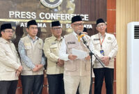 Menteri Haji dan Umrah RI, Mochamad Irfan Yusuf Hasyim di Asrama Haji Kelas I Surabaya, Rabu (1/7/2026).(KOMPAS.com/AZWA SAFRINA)