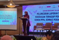 Ketua Komisi Nasional Anti Kekerasan terhadap Perempuan (Komnas Perempuan) Maria Ulfah Anshorsaat diseminasi Laporan Sinergi Data Kekerasan Terhadap Perempuan Kementerian PPPA, Komnas Perempuan, dan Forum Pengada Layanan periode data 2025, di Jakarta, pada Kamis (13/8/2026).(KOMPAS.com/Fristin Intan Sulistyowati )