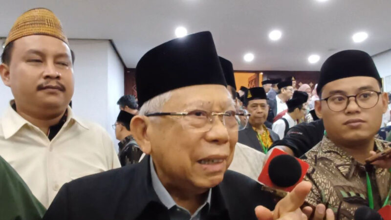 Wakil Presiden (Wapres) ke-13 RI Maruf Amin usai acara Haqalah Kebangsaan dan Qanun Asasi di Kompleks Parlemen, Jakarta, Sabtu (8/8/2026).(KOMPAS.com/Rahel)
