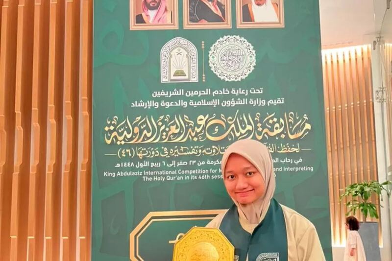 Hafizah asal Jawa Timur, Fehima Najaha Asy-Syarifah, berhasil menorehkan prestasi membanggakan dengan meraih peringkat terbaik lima pada cabang Musabaqah Hifzhil Qur?an (MHQ) 15 Juz Putri dalam ajang Musabaqah Tilawatil Qur?an (MTQ) Internasional Raja Abdul Aziz ke-46 di Masjidil Haram, Arab Saudi.(jatim.kemenag.go.id)

