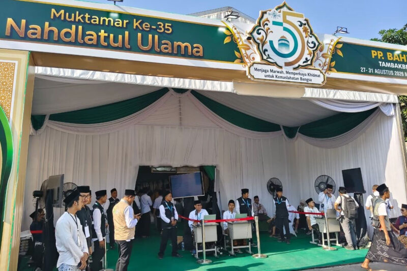 Pintu ruang sidang Pleno Muktamar ke-35 NU, Ponpes Bahrul Ulum, Tambakberas, Jombang, Jawa Timur, Sabtu (29/8/2026).(Singgih/Kompas.com )