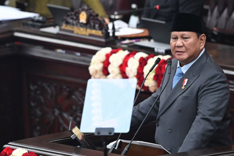 Presiden Prabowo Subianto menyampaikan pidato dalam Sidang Tahunan MPR RI dan Sidang Bersama DPR-DPD RI Tahun 2026 di Gedung Nusantara, Kompleks Parlemen, Jakarta, Jumat (14/8/2026). ANTARA FOTO/Fauzan/sgd/kye(FAUZAN)