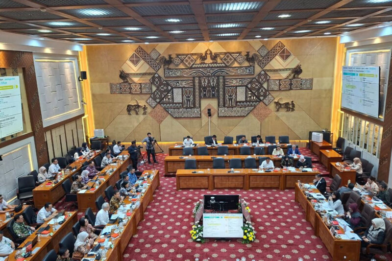 Suasana rapat kerja Komisi IX DPR RI bersama Menteri Kesehatan Budi Gunadi Sadikin, Kamis (27/8/2026).(KOMPAS.com/Tria Sutrisna)
