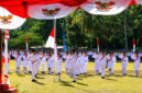 Upacara pengibaran bendera dalam rangka memperingati Hari Ulang Tahun (HUT) ke-81 Kemerdekaan Republik Indonesia di Kecamatan Kota Komba, Kabupaten Manggarai Timur, Nusa Tenggara Timur (NTT), Senin (17/8/2026) pagi.(KOMPAS.com/Markus Makur)

