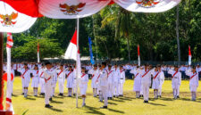 Upacara pengibaran bendera dalam rangka memperingati Hari Ulang Tahun (HUT) ke-81 Kemerdekaan Republik Indonesia di Kecamatan Kota Komba, Kabupaten Manggarai Timur, Nusa Tenggara Timur (NTT), Senin (17/8/2026) pagi.(KOMPAS.com/Markus Makur)