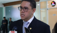 Wakil Ketua Komisi I DPR Dave Laksono menyambut baik rencana Tentara Nasional Indonesia (TNI) menambah 5 komando daerah militer (Kodam) baru di berbagai daerah.(dpr.go.id/Alma/Karisma)
